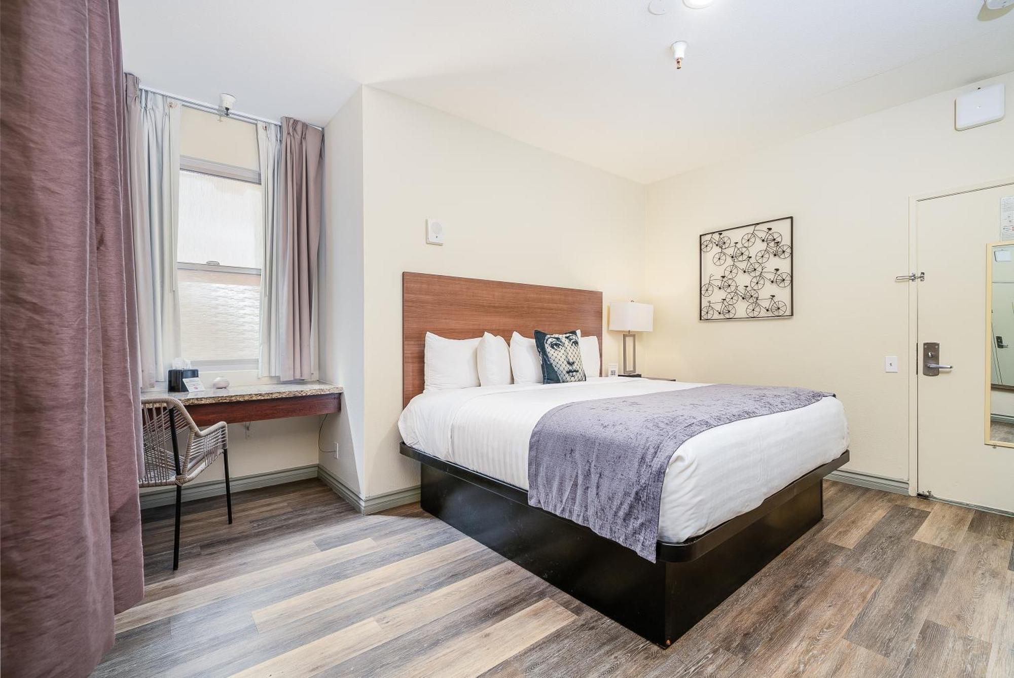 Hotel Urban Boutique Hotel- Little Italy, Downtown 3*